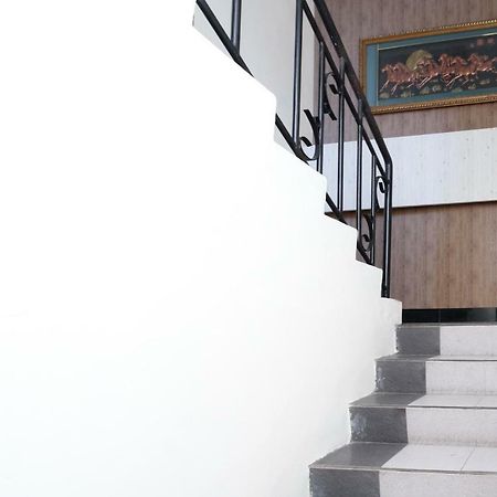 Hotel Myzone Homtel à Semarang Extérieur photo