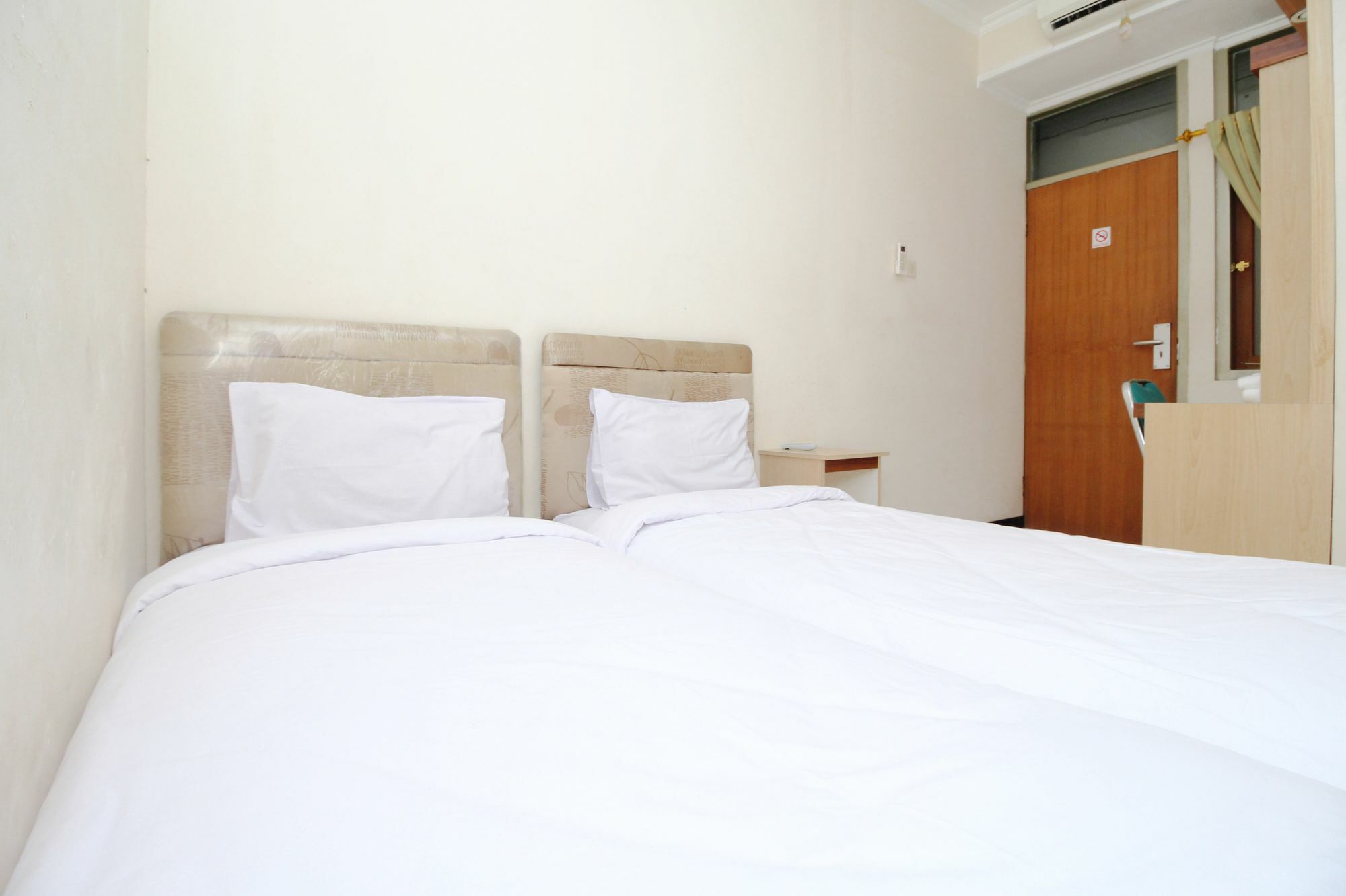 Hotel Myzone Homtel à Semarang Extérieur photo
