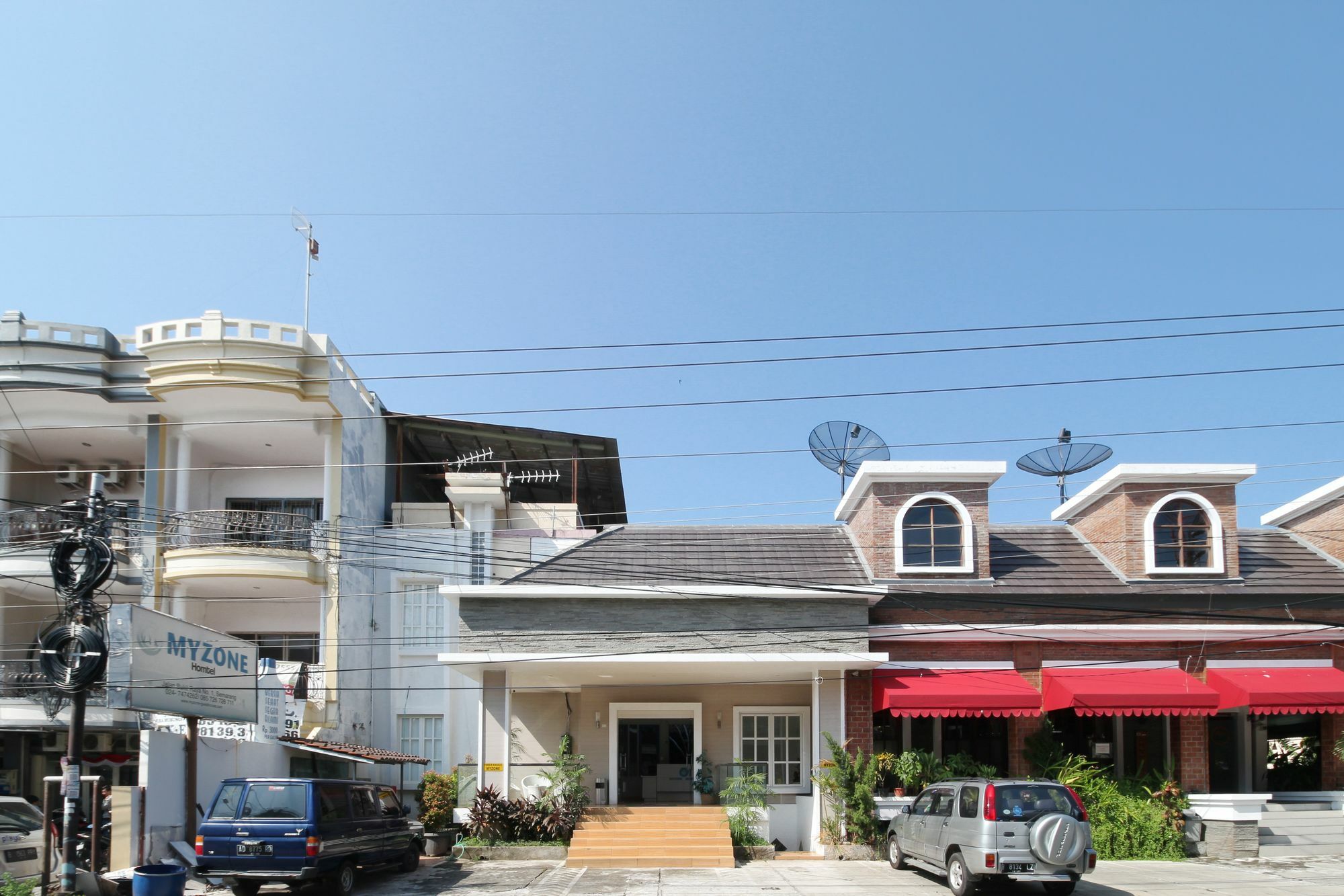 Hotel Myzone Homtel à Semarang Extérieur photo