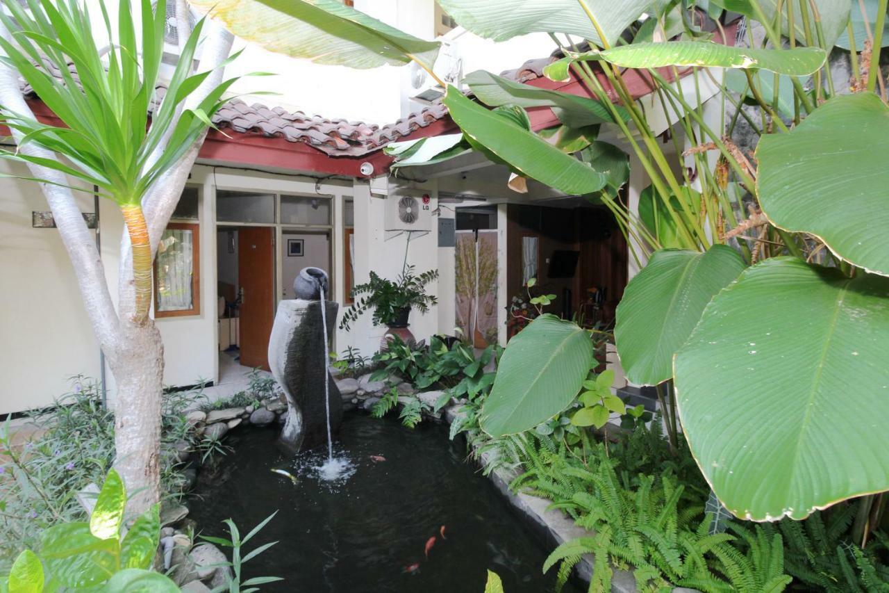 Hotel Myzone Homtel à Semarang Extérieur photo