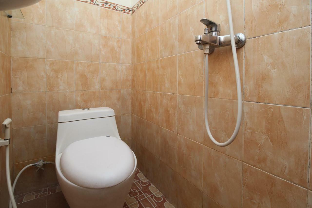 Hotel Myzone Homtel à Semarang Extérieur photo
